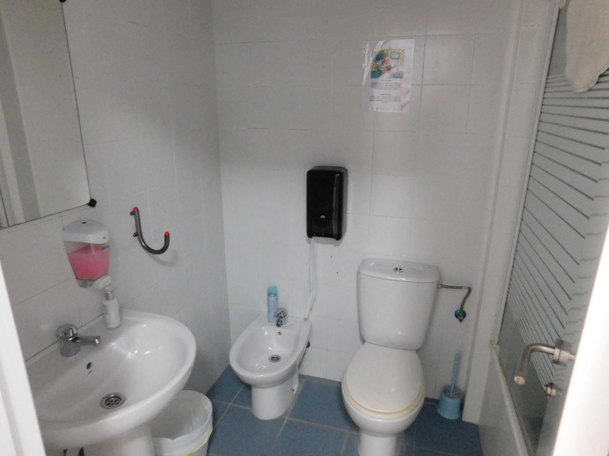 Cadiz Inn Backpackers Екстер'єр фото
