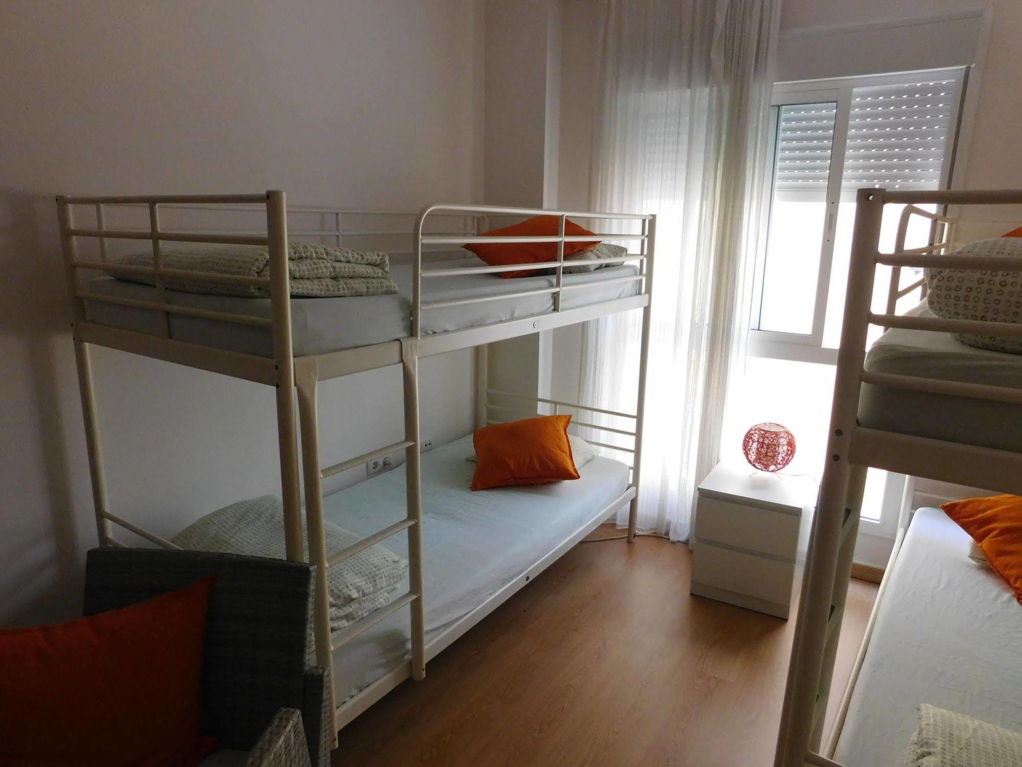 Cadiz Inn Backpackers Екстер'єр фото