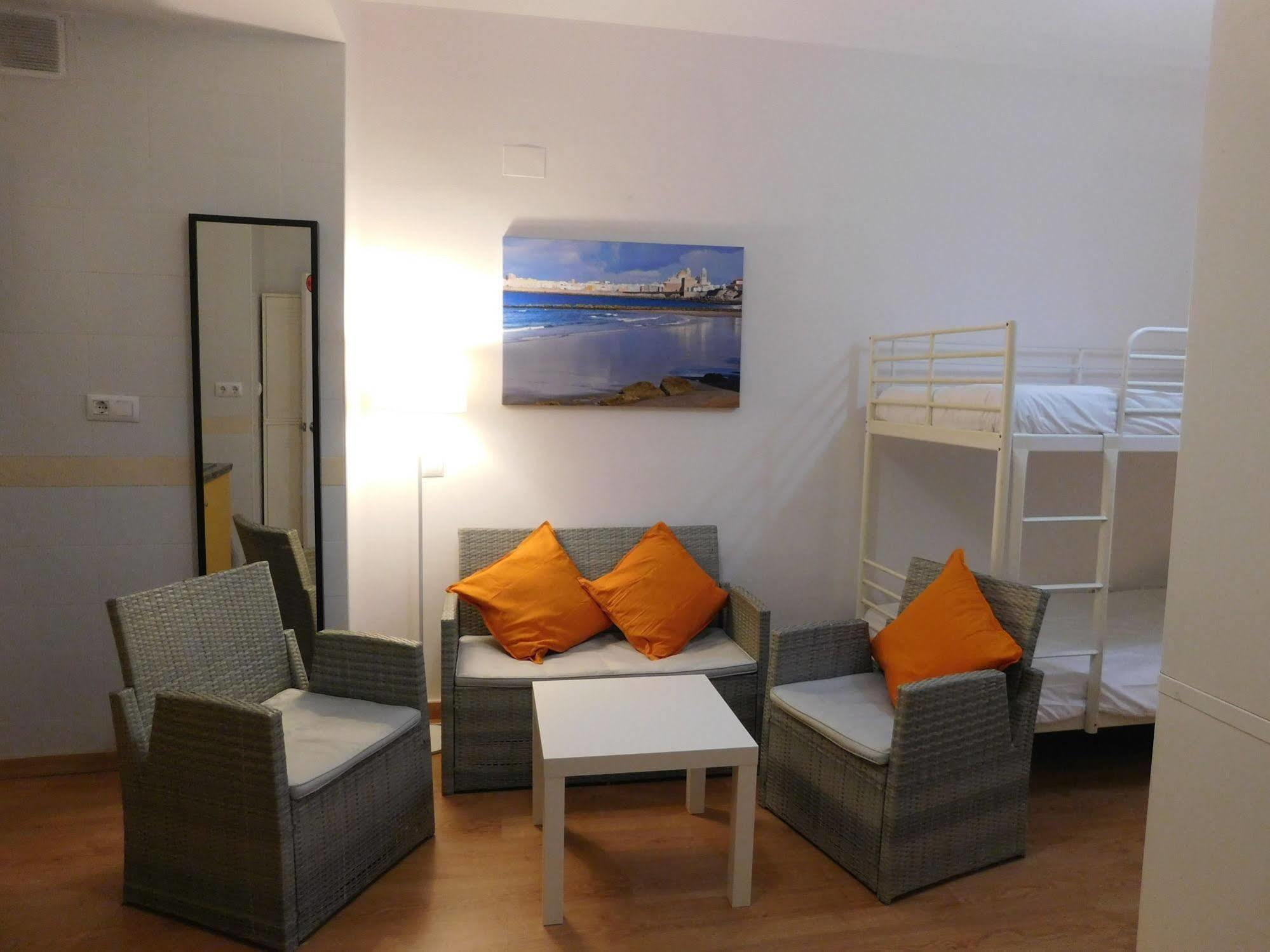 Cadiz Inn Backpackers Екстер'єр фото