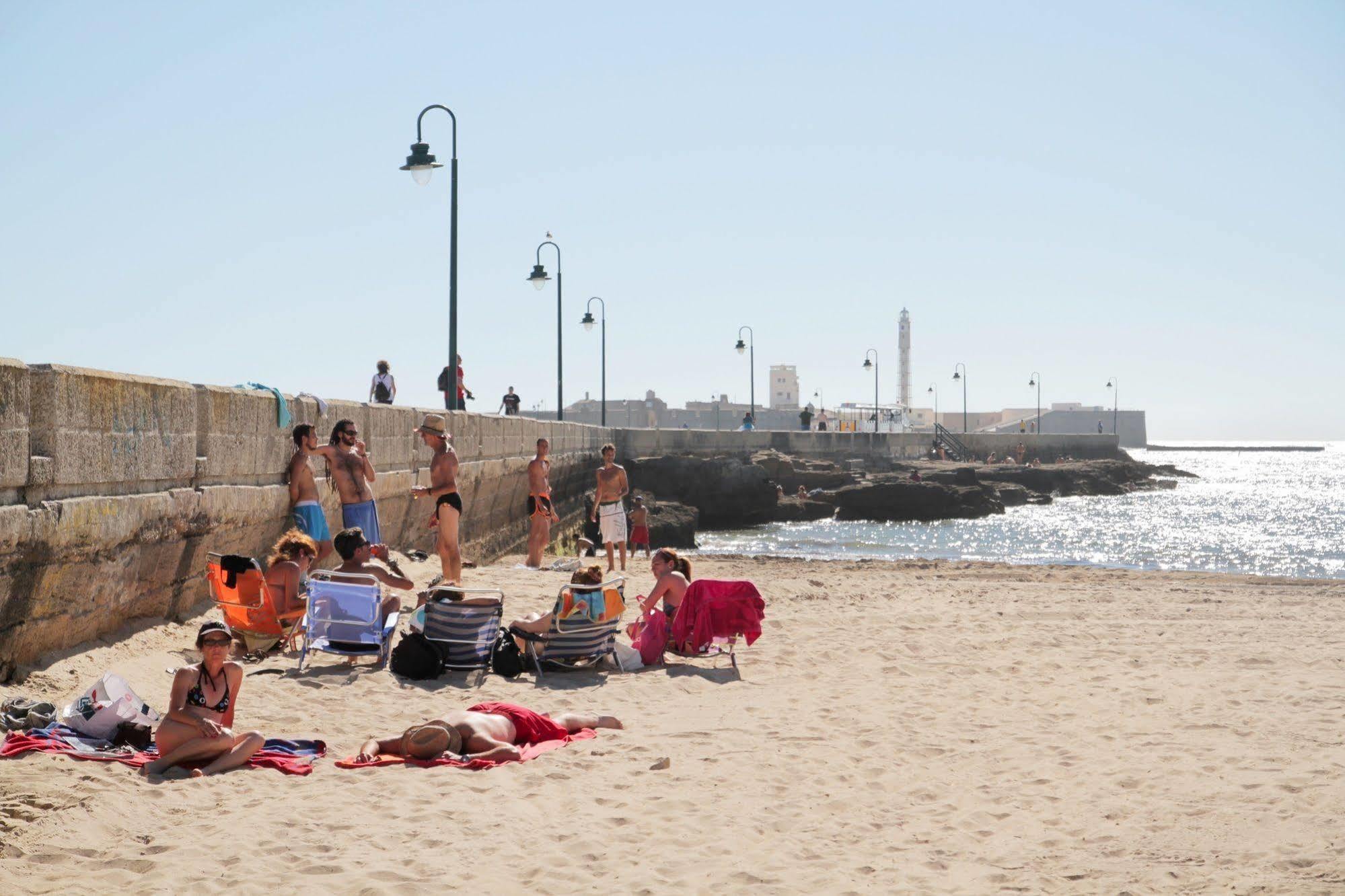 Cadiz Inn Backpackers Екстер'єр фото